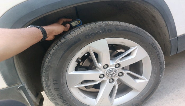 2024 MG HECTOR Shine Pro 1.5 Turbo MT , Petrol, Manual, 44,463 km, tyre