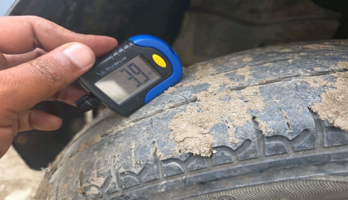 2011 Chevrolet Beat LS PETROL, Petrol, Manual, 12,345 km, tyre