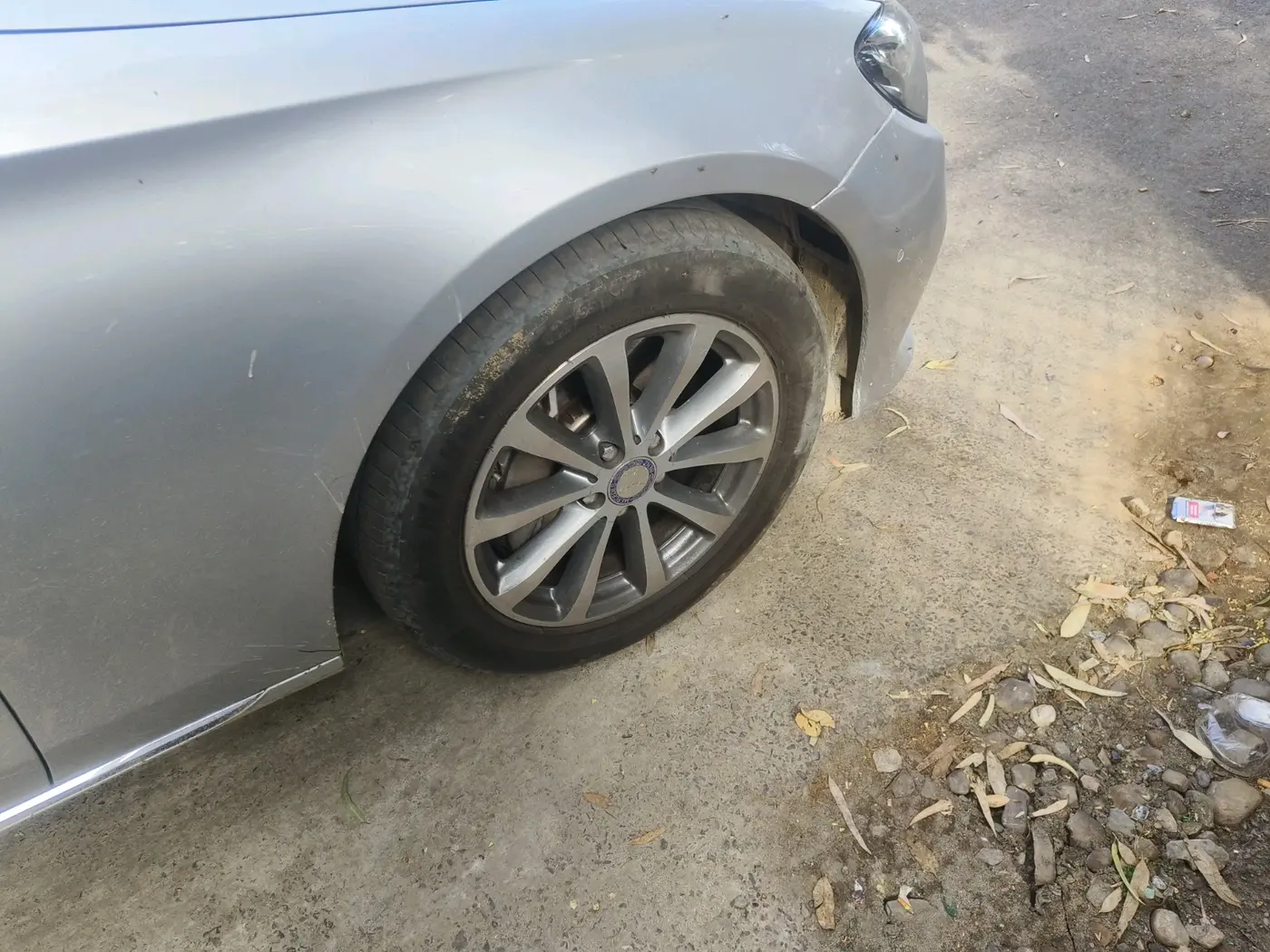 2017 Mercedes Benz E Class E 350D, Diesel, Automatic, 1,02,905 km, tyre