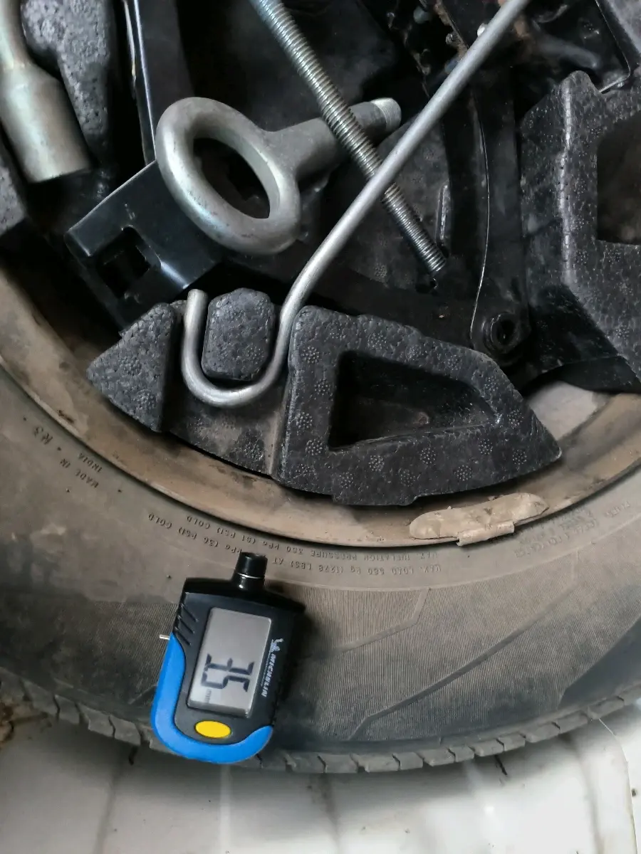 2022 Tata PUNCH ADVENTURE MT, Petrol, Manual, 52,729 km, tyre