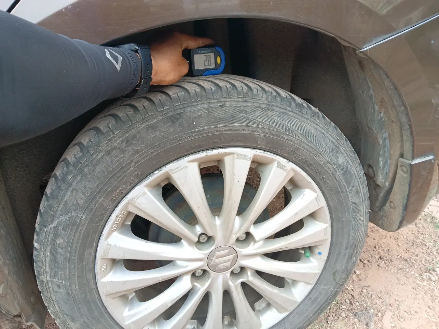 2016 Maruti Ciaz ZDI SHVS, Diesel, Manual, 1,95,713 km, tyre