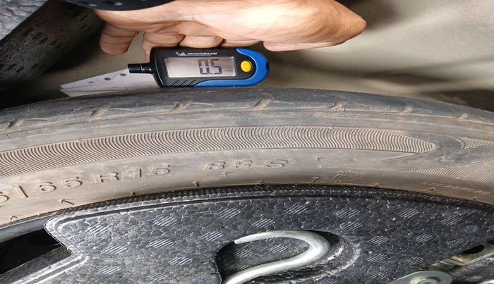 2016 Maruti Ciaz ZDI SHVS, Diesel, Manual, 1,95,713 km, tyre