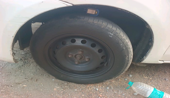 2012 Toyota Etios GD, Diesel, Manual, 4,90,929 km, tyre