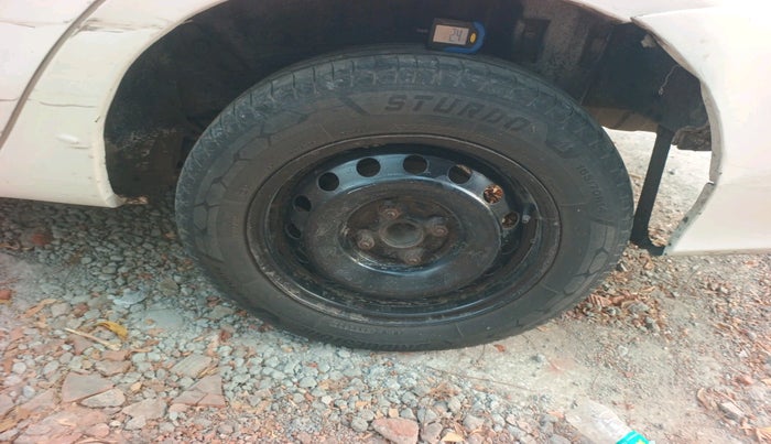 2012 Toyota Etios GD, Diesel, Manual, 4,90,929 km, tyre