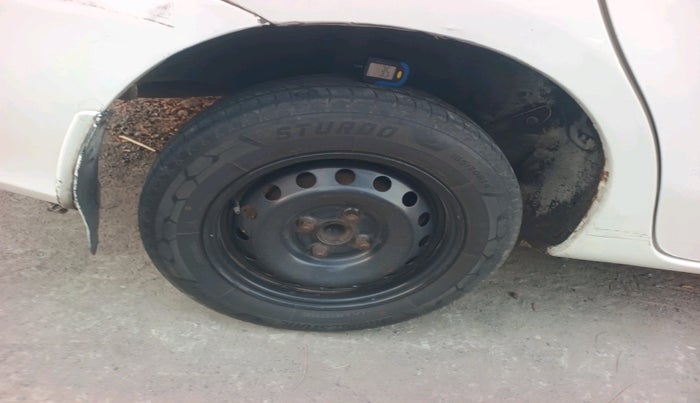 2012 Toyota Etios GD, Diesel, Manual, 4,90,929 km, tyre