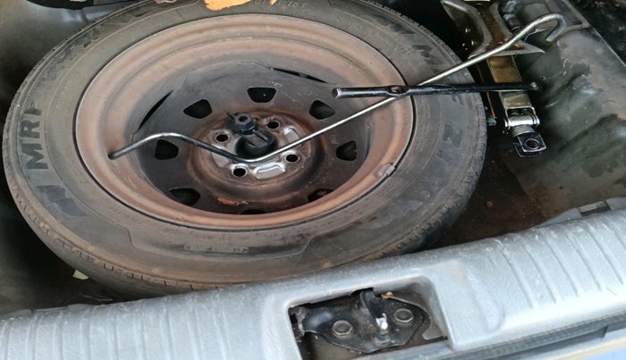 2007 Hyundai Santro Xing XO, Petrol, Manual, 1,02,286 km, tyre