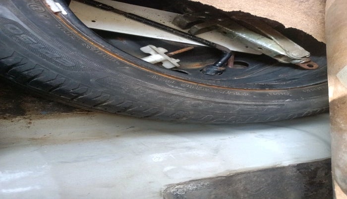 2014 Hyundai Verna FLUIDIC 1.6 CRDI SX AT, Diesel, Automatic, 97,540 km, tyre