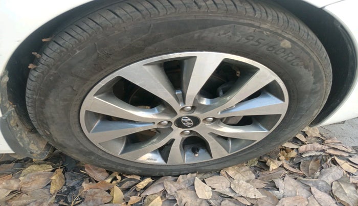 2014 Hyundai Verna FLUIDIC 1.6 CRDI SX AT, Diesel, Automatic, 97,540 km, tyre