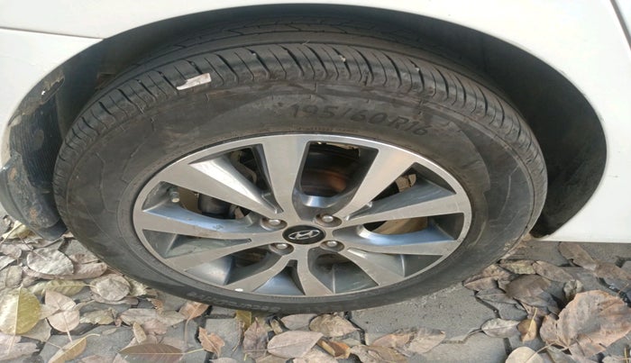 2014 Hyundai Verna FLUIDIC 1.6 CRDI SX AT, Diesel, Automatic, 97,540 km, tyre