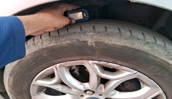 2016 Ford Ecosport TITANIUM 1.5L DIESEL, Diesel, Manual, 2,21,873 km, tyre