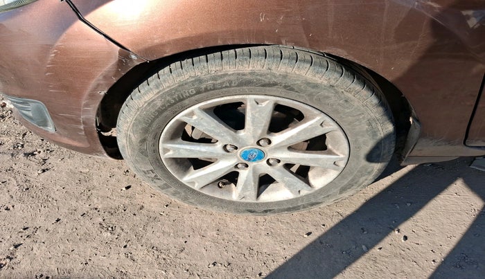 2014 Ford Fiesta TREND DIESEL, Diesel, Manual, 2,62,441 km, tyre