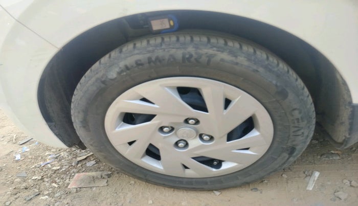 2023 Hyundai GRAND I10 NIOS MAGNA 1.2 KAPPA VTVT, Petrol, Manual, 34,790 km, tyre