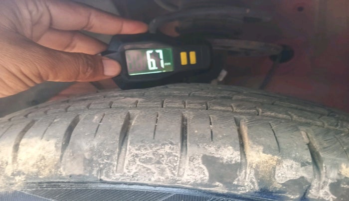 2020 Maruti Swift VXI, Petrol, Manual, 30,293 km, tyre