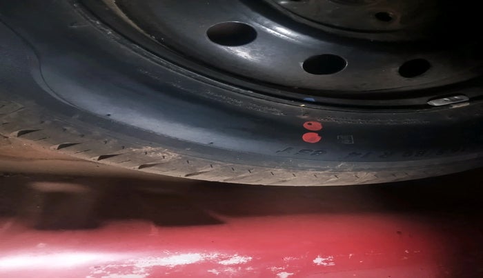 2020 Maruti Swift VXI, Petrol, Manual, 30,293 km, tyre