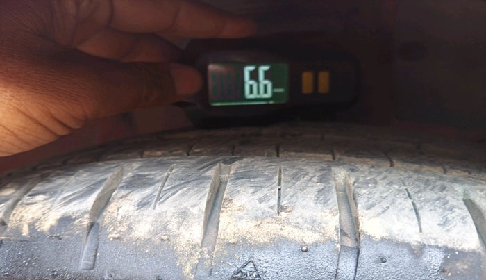 2020 Maruti Swift VXI, Petrol, Manual, 30,293 km, tyre