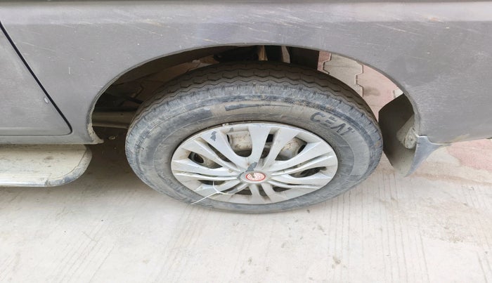 2016 Maruti Eeco 5 STR WITH A/C+HTR, Petrol, Manual, 94,118 km, tyre