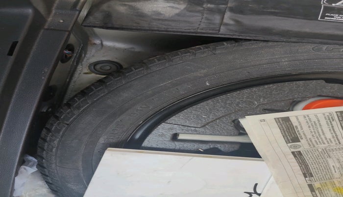 2016 Skoda Octavia STYLE PLUS AT 1.8 TSI, Petrol, Automatic, 1,03,967 km, tyre