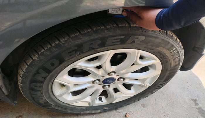 2016 Ford Ecosport TITANIUM 1.5L DIESEL, Diesel, Manual, 93,137 km, tyre