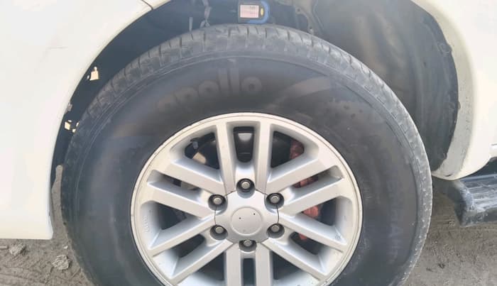2012 Toyota Fortuner 3.0 4X4 MT, Diesel, Manual, 4,00,000 km, tyre