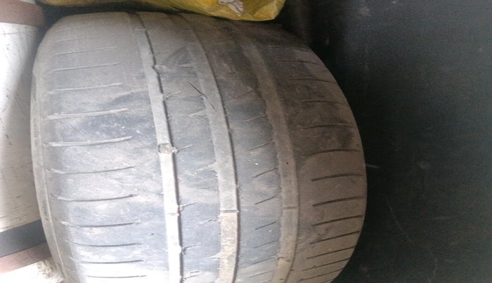 2012 Maruti Ritz VXI, CNG, Manual, 2,50,000 km, tyre