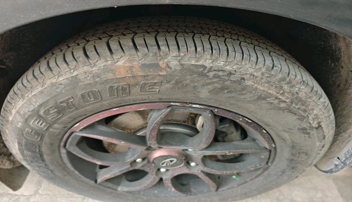 2018 Mahindra XUV500 W7, Diesel, Manual, 75,621 km, tyre