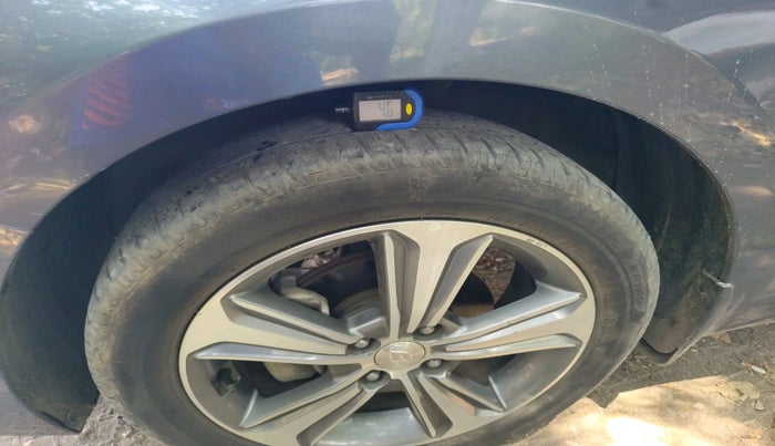 2017 Hyundai Verna 1.6 VTVT SX, Petrol, Manual, 36,057 km, tyre