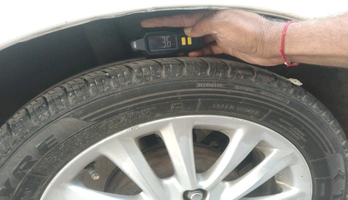 2013 Toyota Etios VD, Diesel, Manual, 2,96,313 km, tyre