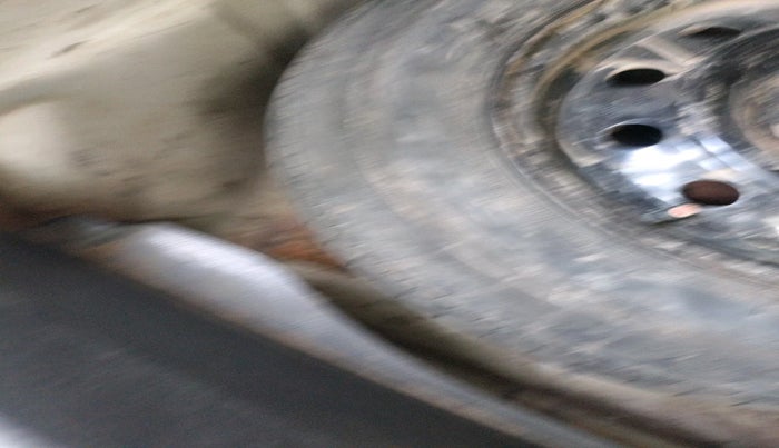 2016 Maruti Swift Dzire VDI, Diesel, Manual, 78,865 km, tyre