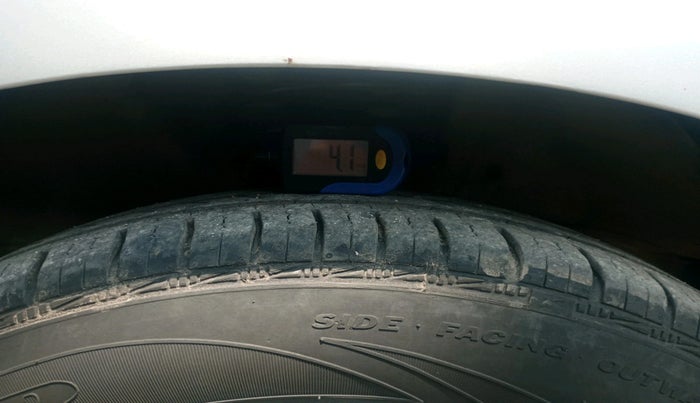 2012 Maruti Ritz VXI, Petrol, Manual, 73,087 km, tyre