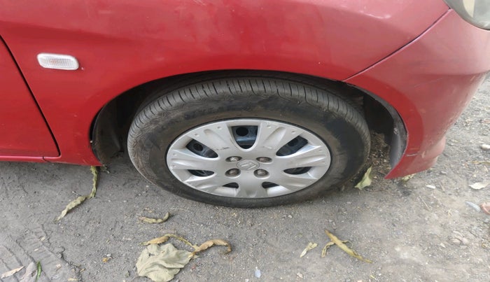 2012 Honda Brio S MT, Petrol, Manual, 91,881 km, tyre