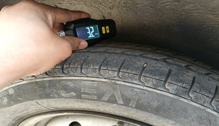 2011 Maruti Wagon R 1.0 LXI CNG, CNG, Manual, 1,44,926 km, tyre