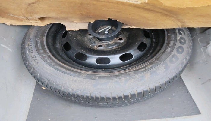 2011 Ford Fiesta ZXI 1.6 PETROL, Petrol, Manual, 73,452 km, tyre