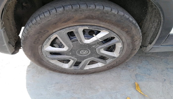 2018 Maruti Vitara Brezza VDI, Diesel, Manual, 93,381 km, tyre