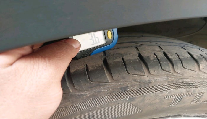 2021 KIA SONET HTX 1.5 AT, Diesel, Automatic, 95,409 km, tyre