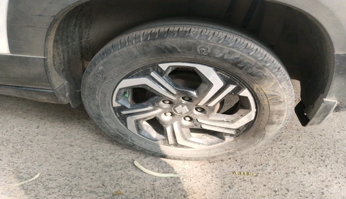 2022 Maruti BREZZA ZXI SMART HYBRID , Petrol, Manual, 92,019 km, tyre