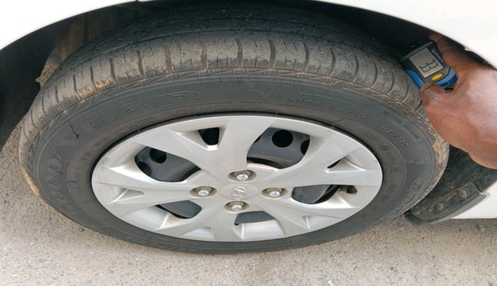 2015 Hyundai Grand i10 SPORTZ 1.2 KAPPA VTVT, Petrol, Manual, 72,887 km, tyre