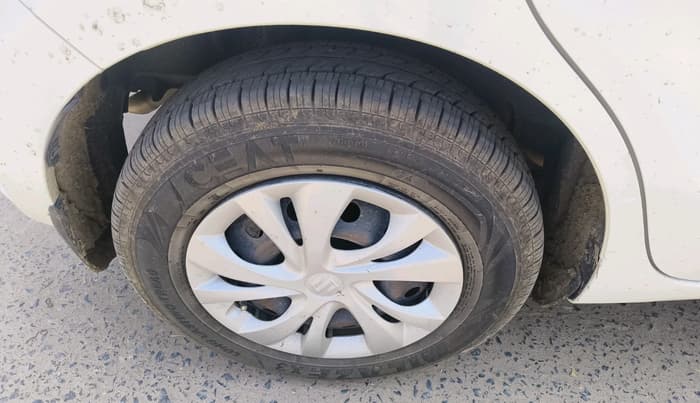 2020 Maruti Swift VXI, Petrol, Manual, 86,801 km, tyre