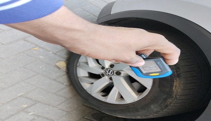 2022 Volkswagen TIGUAN ELEGANCE 2.0 TSI DSG, Petrol, Automatic, 34,987 km, tyre