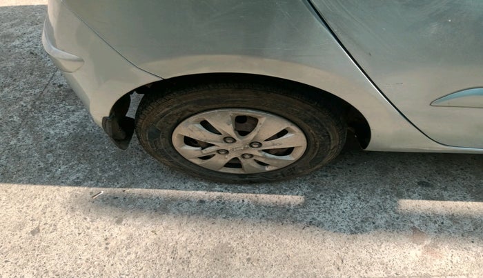 2012 Hyundai i10 SPORTZ 1.2 AT, Petrol, Automatic, 1,01,688 km, tyre