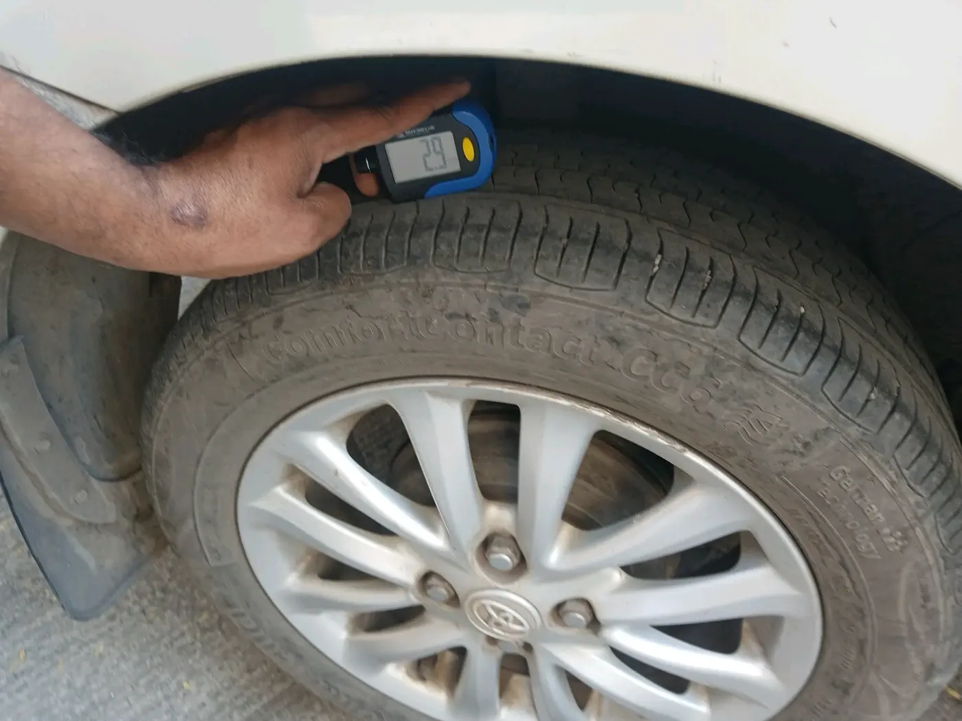 2014 Toyota Etios VX, Petrol, Manual, 64,841 km, tyre
