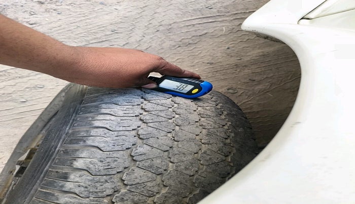 2014 Mahindra Bolero SLE BS-III, Diesel, Manual, 2,30,393 km, tyre