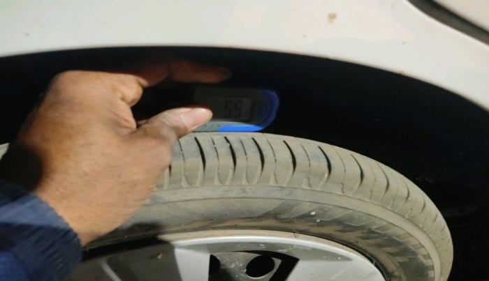 2011 Maruti Wagon R 1.0 VXI, Petrol, Manual, 58,887 km, tyre