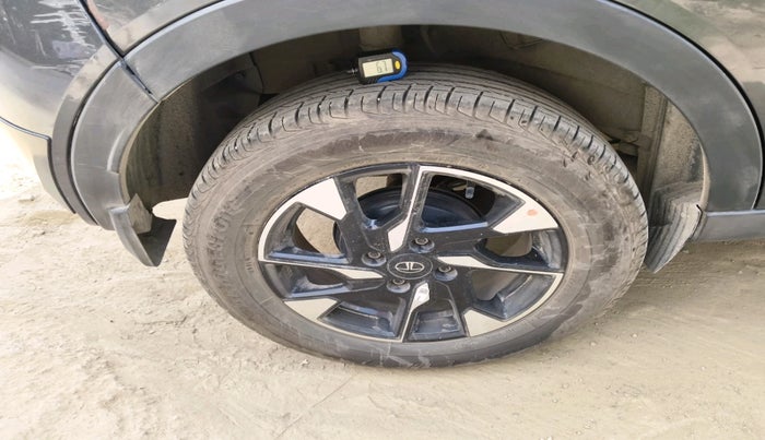 2019 Tata NEXON XM PETROL, Petrol, Manual, 52,034 km, tyre