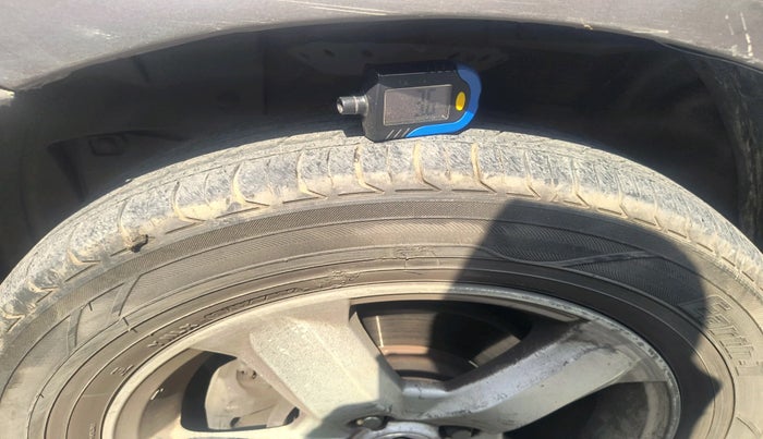 2013 Honda City 1.5L I-VTEC S AT, Petrol, Automatic, 1,24,778 km, tyre