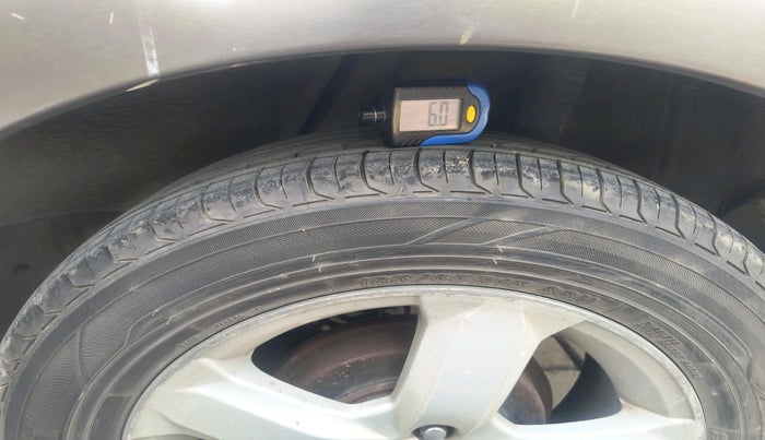 2013 Honda City 1.5L I-VTEC S AT, Petrol, Automatic, 1,24,778 km, tyre