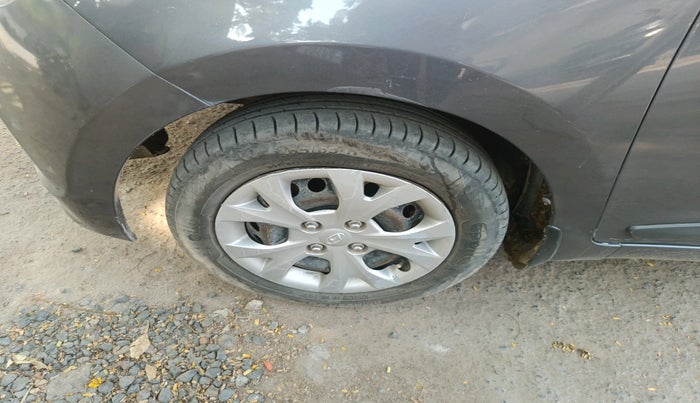 2014 Hyundai Grand i10 SPORTZ 1.1 CRDI, Diesel, Manual, 87,810 km, tyre