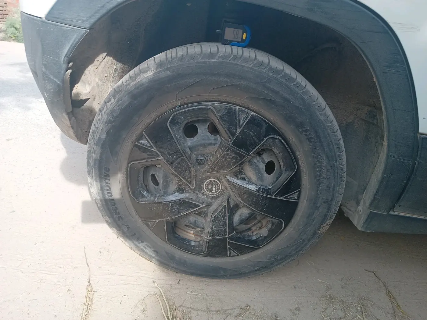 2023 Tata PUNCH PURE MT, CNG, Manual, 34,795 km, tyre