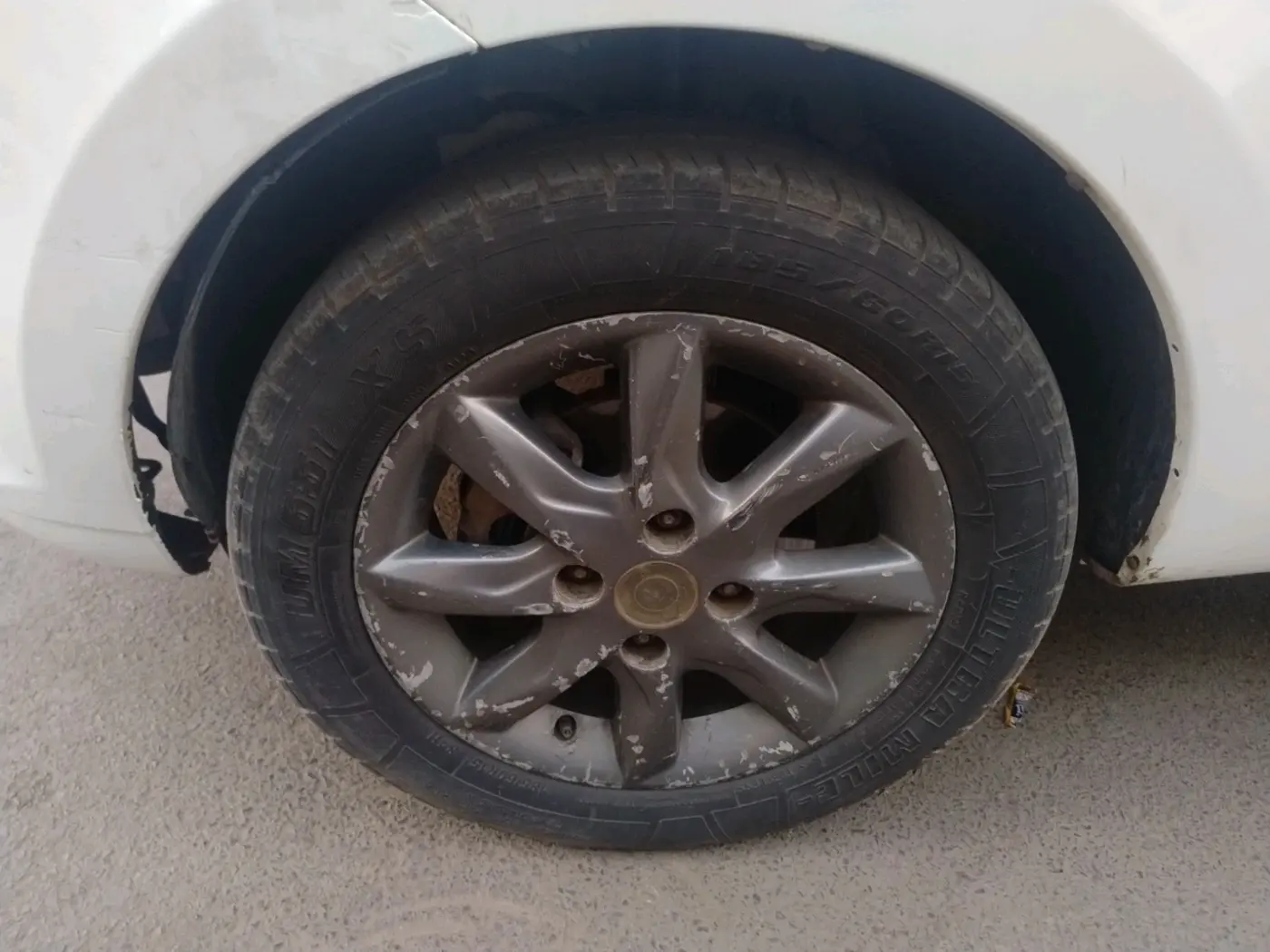 2015 Tata Bolt XT QUADRAJET, Diesel, Manual, 1,52,634 km, tyre