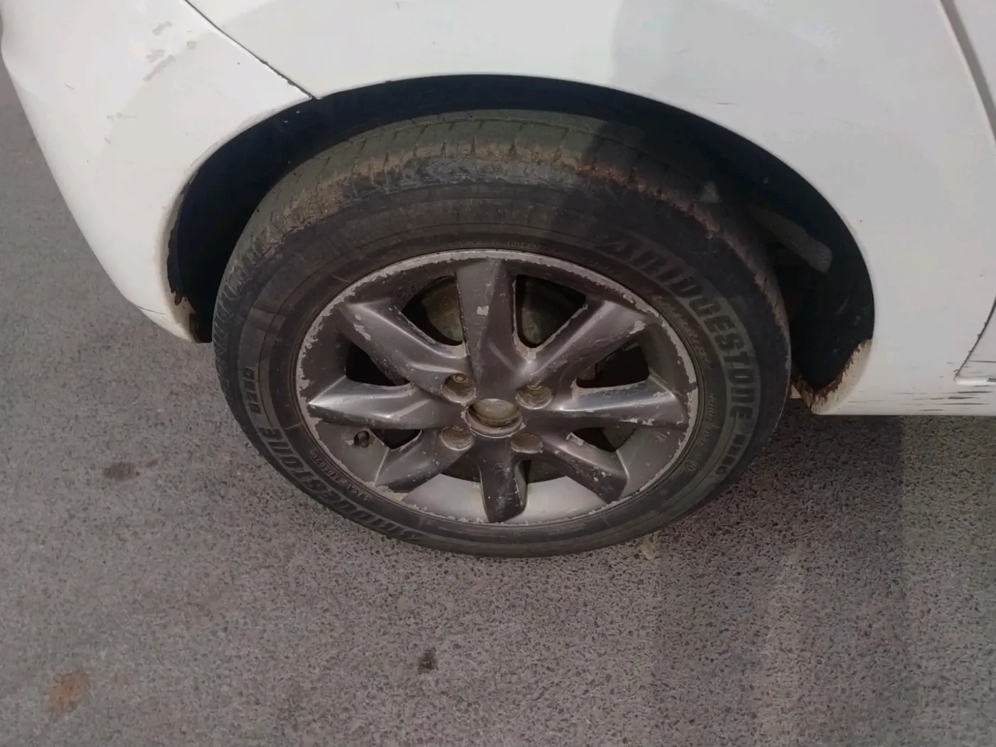 2015 Tata Bolt XT QUADRAJET, Diesel, Manual, 1,52,634 km, tyre