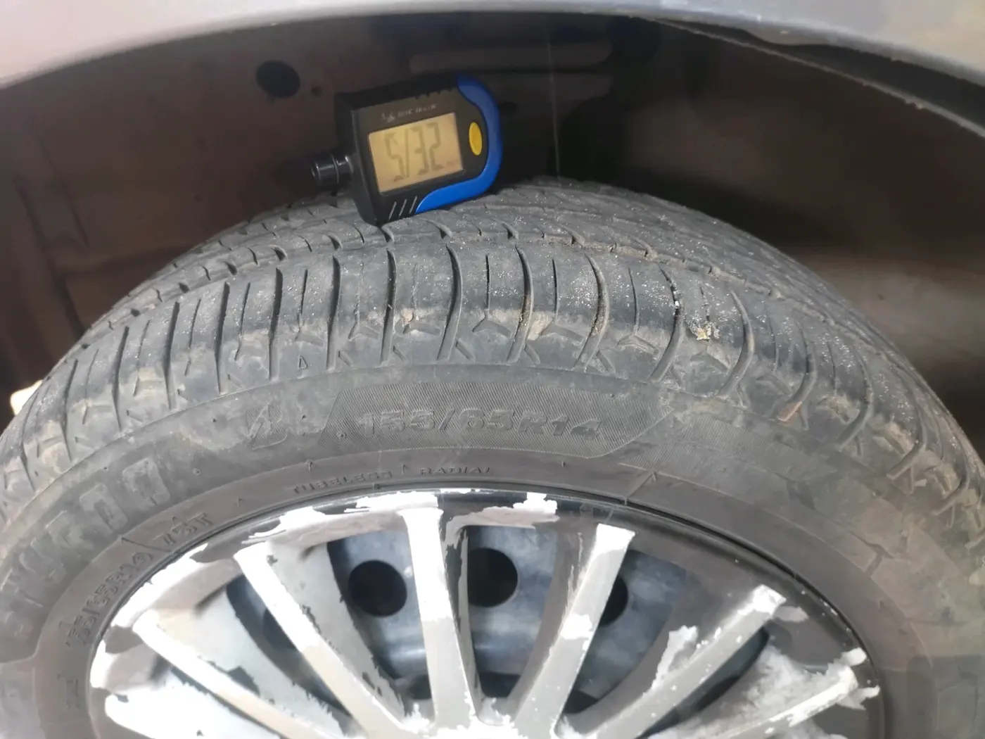 2015 Maruti Wagon R 1.0 VXI, Petrol, Manual, 47,890 km, tyre